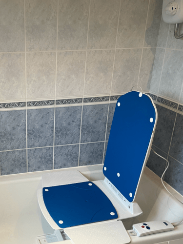 Kanjo Eco Powered Blue powered bathlift