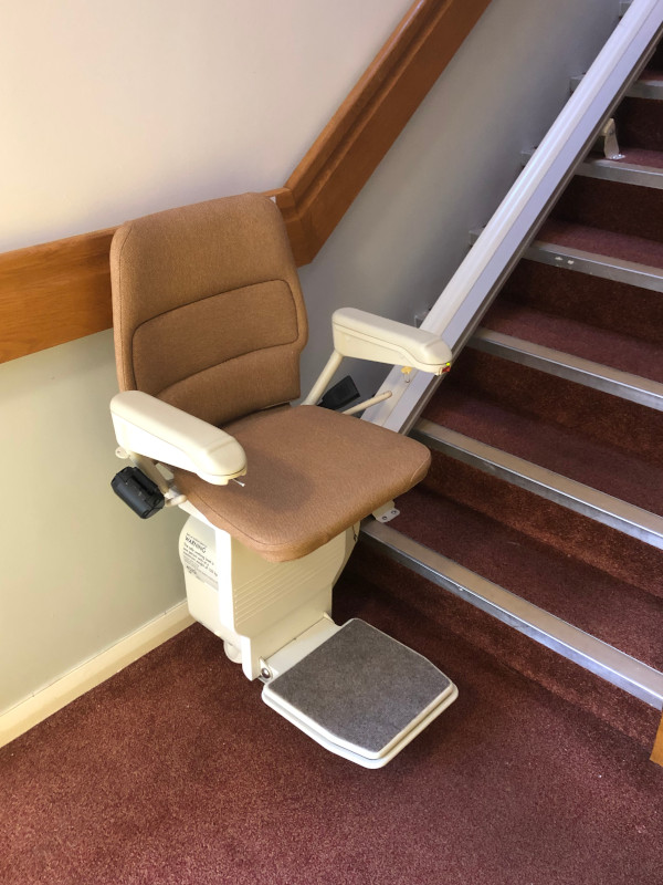 reconditioned stannah 420 brown stairlift