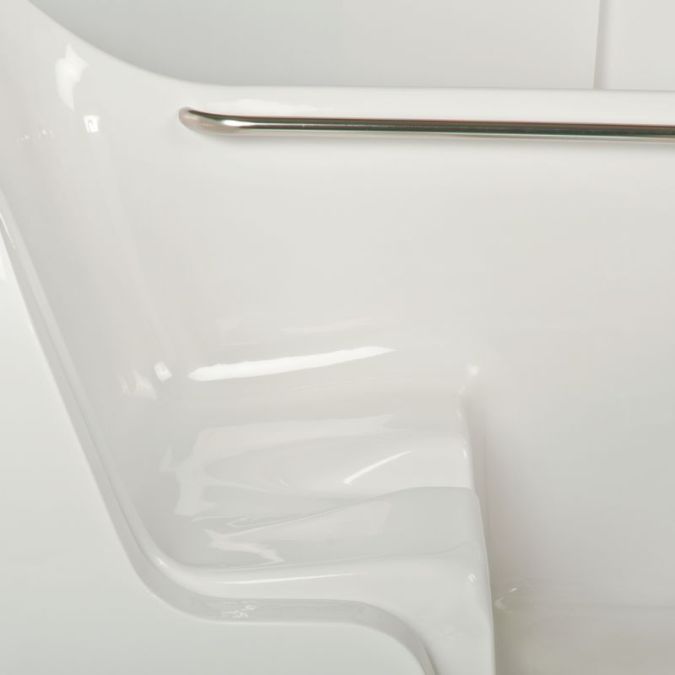 The Caleche assisted bath