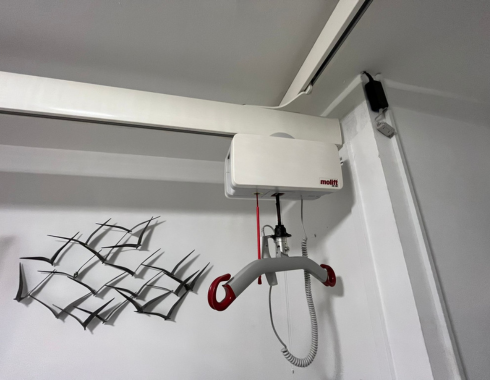 ceiling hoist installer norwich